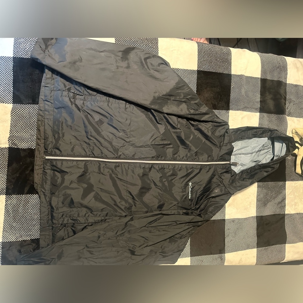 Columbia windbreaker with foldable hood